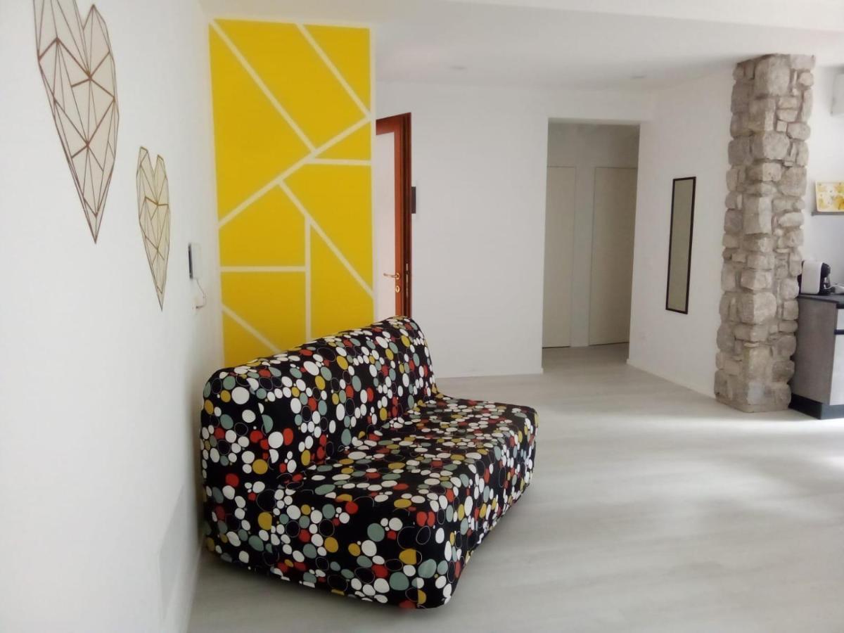 לימונה סול גרדה La Casa Sul Lago Apartments - Lemon Tree Apartment מראה חיצוני תמונה
